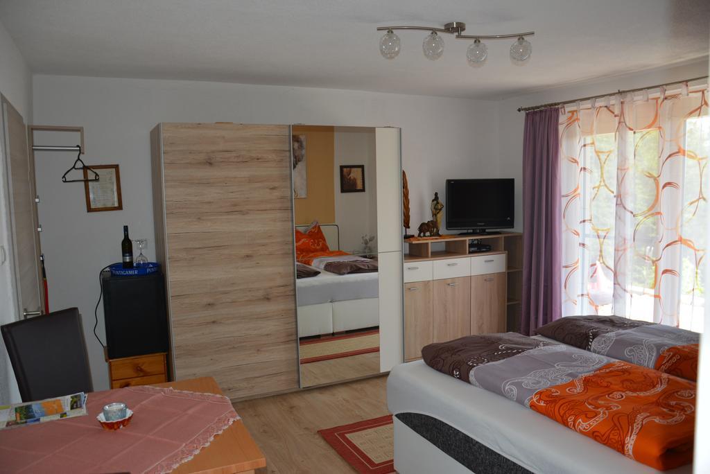 Gaestehaus Schmid Sankt Johann im Saggautal Εξωτερικό φωτογραφία