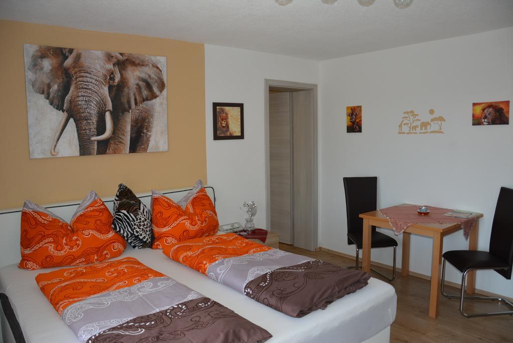 Gaestehaus Schmid Sankt Johann im Saggautal Εξωτερικό φωτογραφία